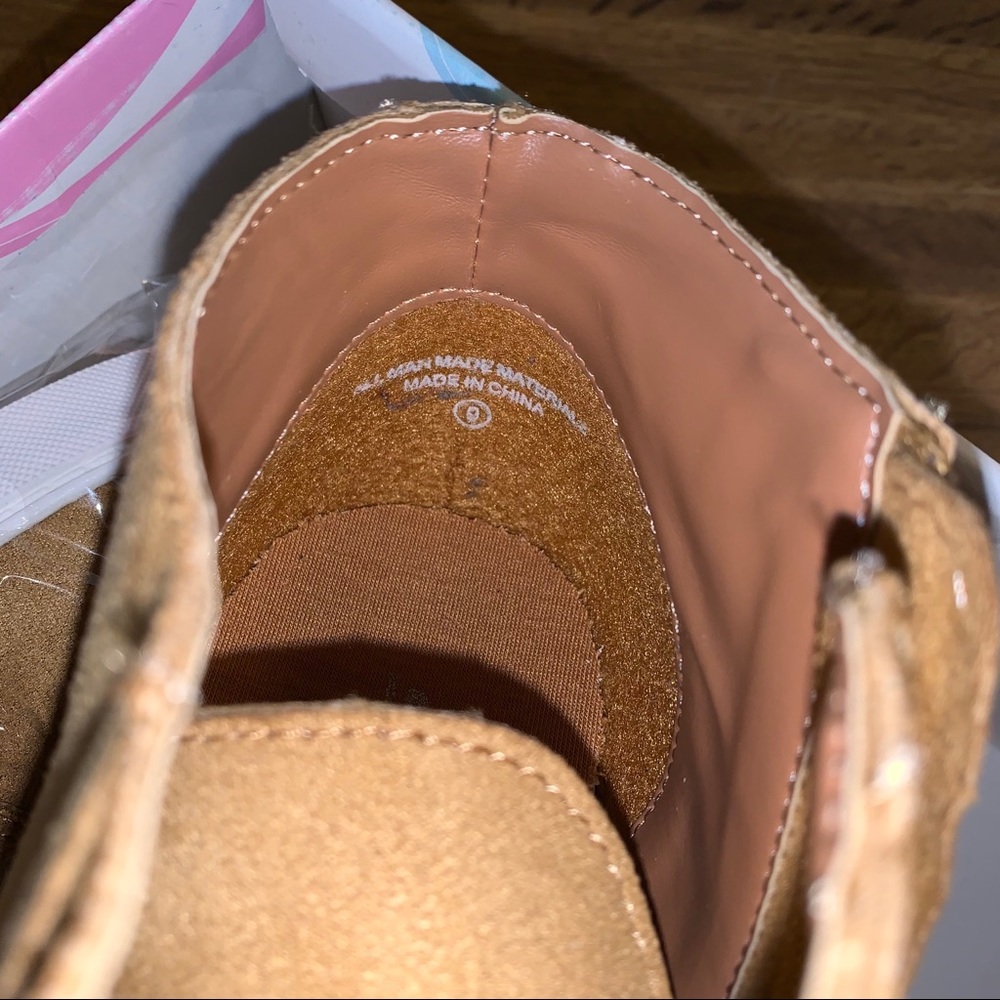 Soda Vesper Hidden Wedge Heel Sneakers Sporty Elastic NWT - Picture 11 of 16